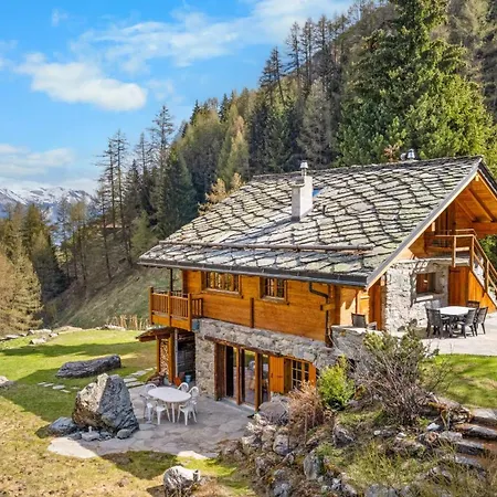 La Verne - Du Bas Apartmán